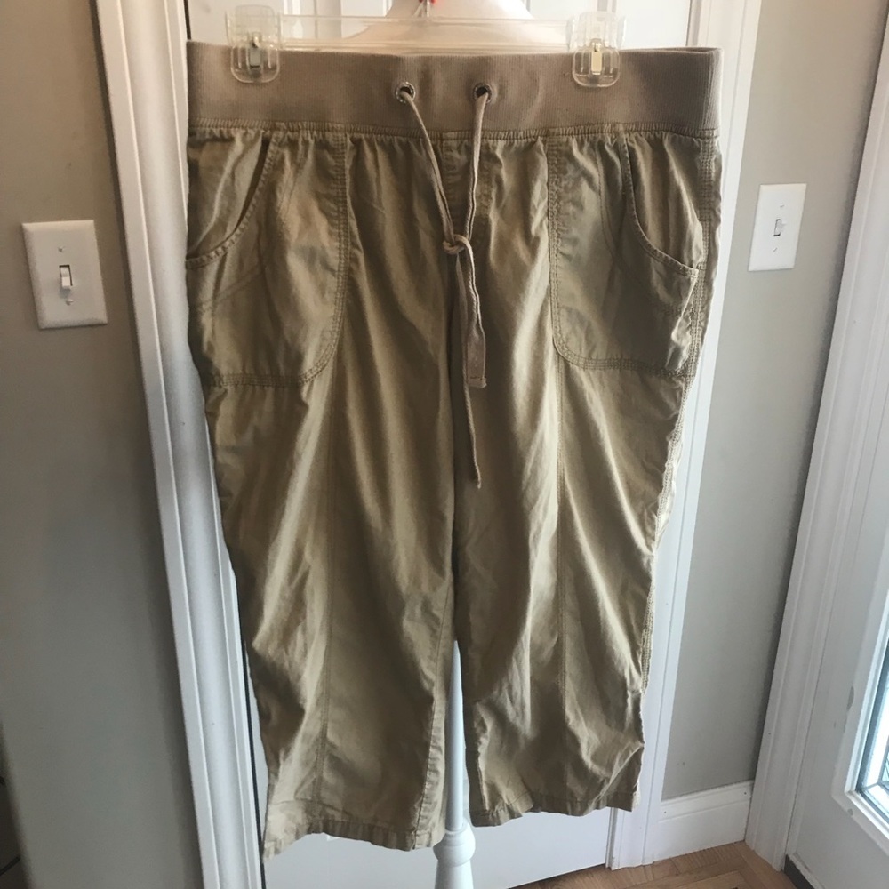 Khaki Capris